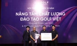 Nguyễn Anh Minh nhận học bổng golf trị giá 1,6 tỷ đồng