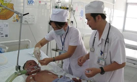 Cháu Thắng đang được theo dõi tại phòng cấp cứu