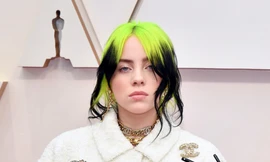 “Giả ngơ” khi fan đòi album, nhưng 3 tuần sau Billie Eilish lật kèo tặng fan single mới