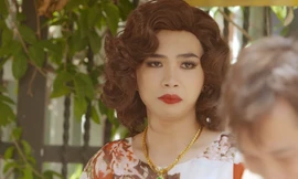 Minh Dự giả gái, “cà khịa” duyên dáng cách làm từ thiện trong mùa dịch