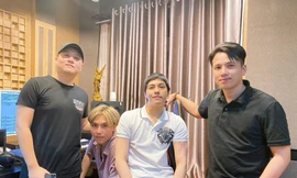 Noo Phước Thịnh đăng loạt ảnh cùng nhạc sĩ Vương Anh Tú, fan mong chờ bản ballad “lụi tim"