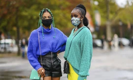 Tín đồ thời trang không sợ “tối cổ” khi ngồi nhà vẫn có thể xem Paris Fashion Week