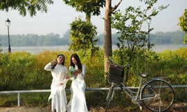 Huỳnh Lập diện áo dài trắng thướt tha trong web-drama "Nhà trọ có quá trời phòng" phần 2