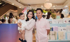 Lần hiếm hoi “ông bố bỉm sữa” Tiến Đạt khoe con trai kháu khỉnh tại sự kiện