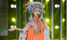 Lynk Lee mời rapper Khói để tái hiện MV “Chân Ái” tại sân khấu “Gương Mặt Thân Quen“