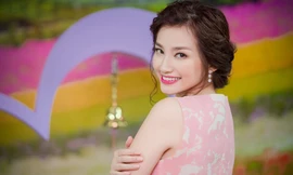 Trúc Diễm rạng rỡ 'tái xuất' sau tuần trăng mật