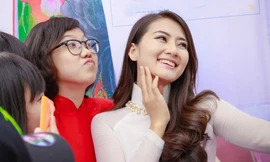 Diễn viên Ngọc Lan xinh đẹp rạng rỡ tại Lễ hội Áo dài