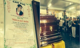 Cáo phó của Duy Nhân tại tang lễ.