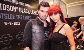 Hà Anh đưa chồng lên sàn catwalk