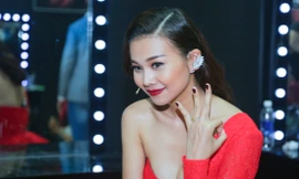 Thanh Hằng khoe nhẫn 4 tỷ đồng trong chung kết Vietnam's Next Top