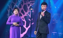Tuấn Ngọc, Lệ Thu song ca tình tứ dù đã ngoài 70