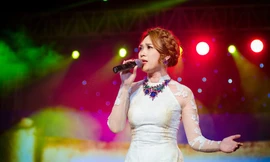 Tối qua, Mỹ Tâm là một trong số các ngôi sao đình đám tham dự chương trình nghệ thuật 'Tự hào tổ quốc tôi' chào mừng kỷ niệm 70 năm Cách mạng Tháng 8 và Quốc khánh 2/9.