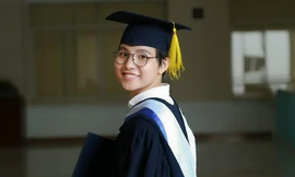 Vũ Cát Tường 'khoe' bằng tốt nghiệp kỹ sư loại giỏi