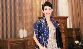 Xuân Lan diện váy hoa trẻ trung đi dự sự kiện đầu năm