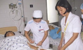 Lạm dụng thuốc, nhiều loại dịch vụ y tế tăng giá khiến quỹ BHYT rơi vào bội chi Ảnh: L.N