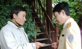 Giả danh nhà báo quay phim CSGT