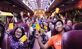 Ấm lòng Chuyến xe 0 đồng đưa Tết đoàn viên đến gần hơn với những sinh viên xa nhà