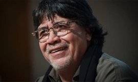 Tác giả “Chuyện con mèo dạy hải âu bay” Luis Sepúlveda qua đời vì COVID-19