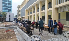 Bất chấp trời rét buốt, sinh viên ĐH Đà Nẵng vẫn nhiệt tình đi hiến máu nhân đạo