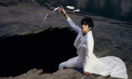 Bức ảnh lúc V (BTS) học cấp ba bất ngờ tái xuất giang hồ gây “bão” mạng