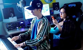 ViruSs “troll” Thùy Chi nhờ trông con giúp, nữ ca sĩ liền đưa ra một đề nghị gây sốc