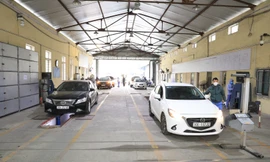 Các 'điểm nóng' đăng kiểm tại Hà Nội, TPHCM hiện ra sao?