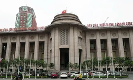 Lãi suất liên ngân hàng hạ nhiệt sau nửa năm 'leo thang'