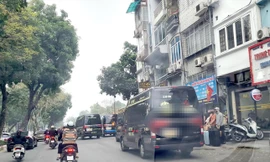 Đề xuất bắt buộc xe hợp đồng phải vào bến đón khách