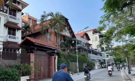 Ồ ạt rao bán nhà đất hàng trăm tỷ giữa lúc thị trường 'đóng băng'