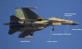 Máy bay tác chiến điện tử J-16D của quân đội Trung Quốc