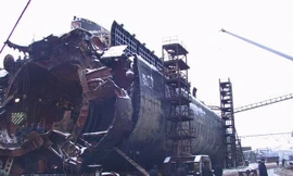 Tàu ngầm Kursk nặng 16.000 tấn đã bị phá hủy trong một vụ nổ lớn vào ngày 12 tháng 8 năm 2000 