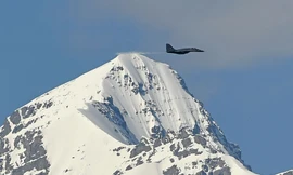 Máy bay chiến đấu MiG-29 của Không quân Ấn Độ bay trên khu vực Himalaya