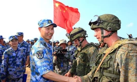 Trung Quốc rất cần yên ổn với Nga ở trên bộ nhằm rảnh tay phát triển sức mạnh biển