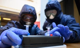 Một số thuyết âm mưu cho rằng virus SARS-CoV-2, nguyên nhân gây ra bệnh COVID-19, là một dạng vũ khí sinh học