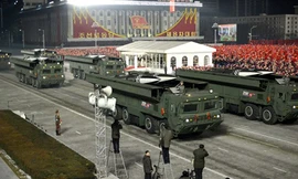 Một loại tên lửa đạn đạo chiến thuật chưa được đặt tên được trình diễn hôm 14-1