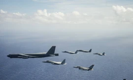 Máy bay ném bom B-1 của Mỹ trong một lần làm nhiệm vụ ở biển Đông