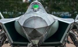 Máy bay chiến đấu tàng hình J-20 Mãnh Long