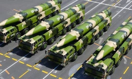 Hệ thống tên lửa đạn đạo DF-26 của Trung Quốc