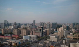  Toàn cảnh Bắc Kinh ngày 11 tháng 4 năm 2018. Thành phố có thêm 33 tỷ phú vào năm ngoái