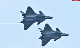 Tiêm kích J-20 Trung Quốc 