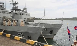 Bên trong căn cứ Ream