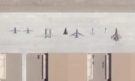 Các hình ảnh vệ tinh gần đây do The War Zone đăng tải cho thấy sự hiện diện của rất nhiều máy bay không người lái, bao gồm các loại Wing Loong và Sharp Sword, trước nhà chứa UAV tại căn cứ không quân Malan ở tỉnh Tân Cương