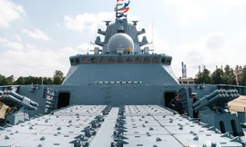 Các ống phóng trên tàu Gorshkov của hải quân Nga