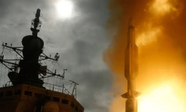 Việc trang bị vũ khí tốn kém, thường bị trì hoãn là một phần cái giá mà Tokyo phải trả cho liên minh với Mỹ.