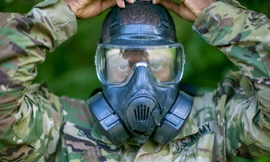 Dù có nhiều đồn đoán liên quan đến COVID-19, chuyên gia nói khó có khả năng về một cuộc chiến tranh sinh học.