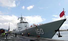 Một tàu chiến Trung Quốc tại cảng Dar es Salaam, thủ đô của Tanzania, ngày 16 tháng 8 năm 2017