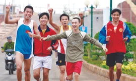 'Thời cơ vàng' cho Quân đội lên ngôi