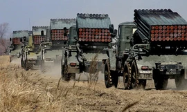 Ukraine nói Nga tiếp tục điều khí tài quân sự đến biên giới