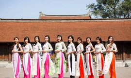 10 thiếu nữ xinh đẹp nhất trường Báo 2014