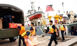 Chuẩn bị đi biển làm nhiệm vụ.